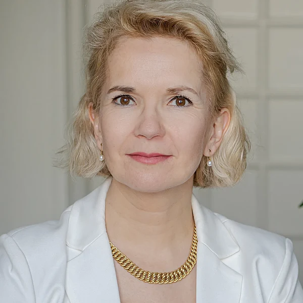 Maître Claire Genestier